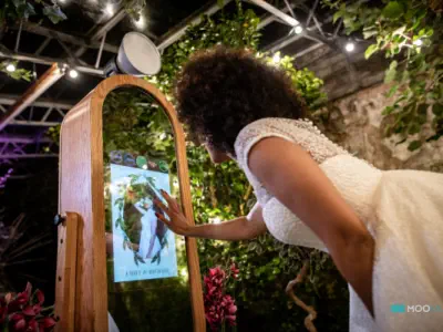 bride using the retro magic mirror